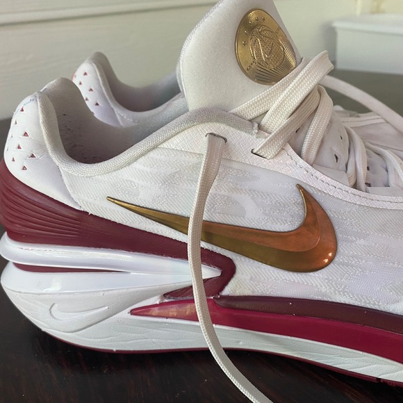 12.5‎ Nike Zoom GT Cut 2 "Sisterhood" White Gold Maroon Basketball Preowned FLAW - Picture 3 of 10